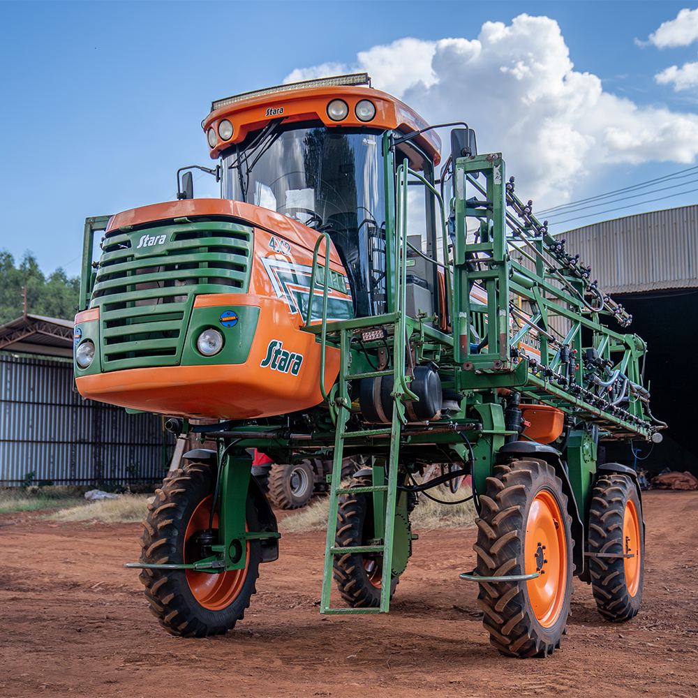 Pulverizador autopropulsado Stara Gladiador 2300 4x2, año 2011
