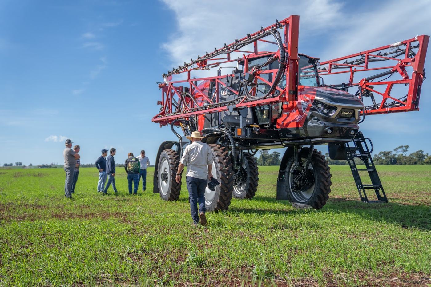 Patriot 2550, barra plegada, recorrida con productores